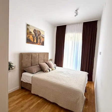 Amaris Quarters * Τρέμπινιε
